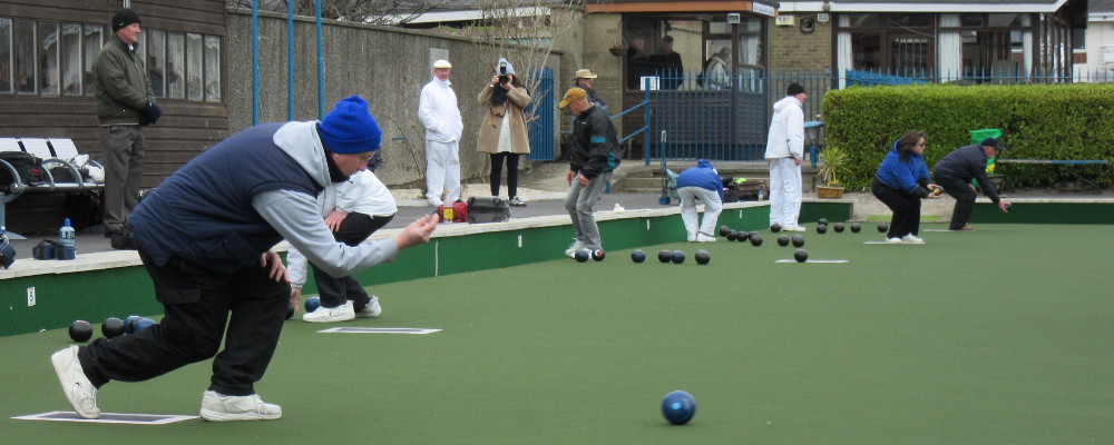 Eamonn Kennedy bowling.